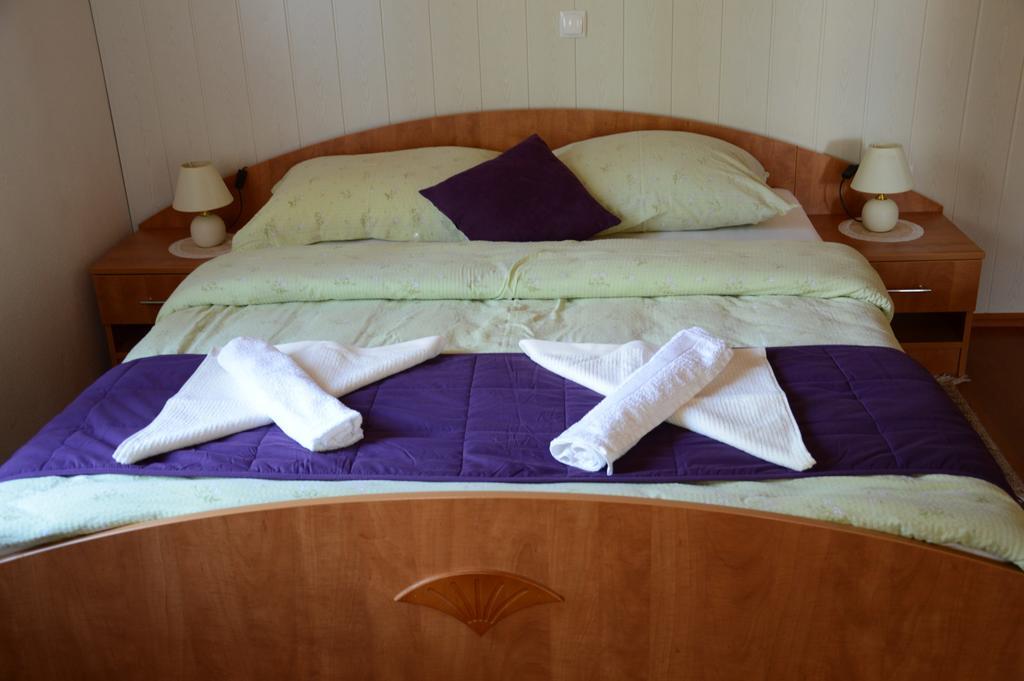 Apartmens And Rooms Sostar Cerkno Zimmer foto