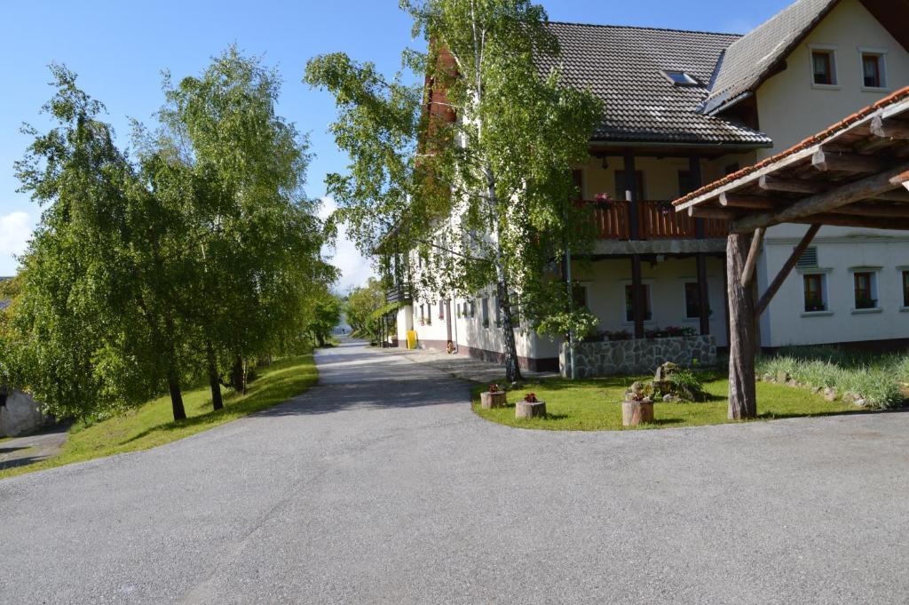 Apartmens And Rooms Sostar Cerkno Exterior foto